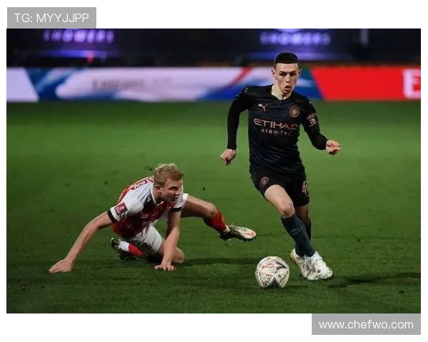 福登伪边锋内收如何转型为中场连接器