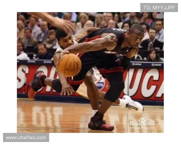 两次运球是什么？新手球员必看的违例规则解析